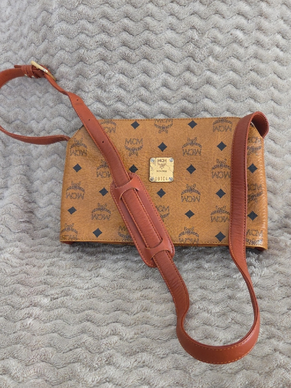 MCM Brown Visetos Monogram Crossbody Bag - Picture 4 of 11